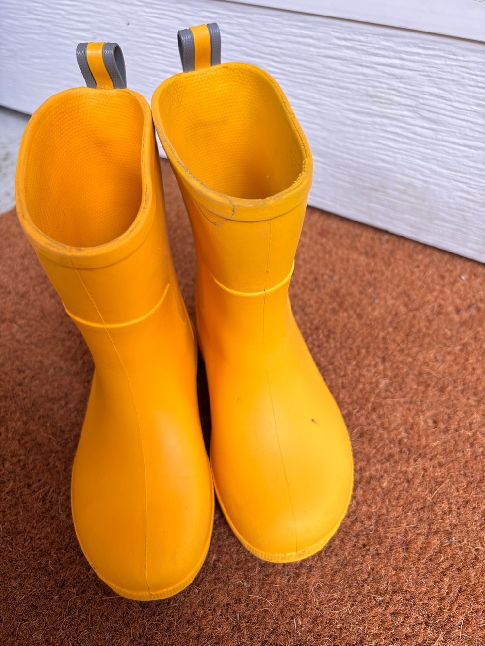 Totes Yellow Rainboots - Picture 4 of 6